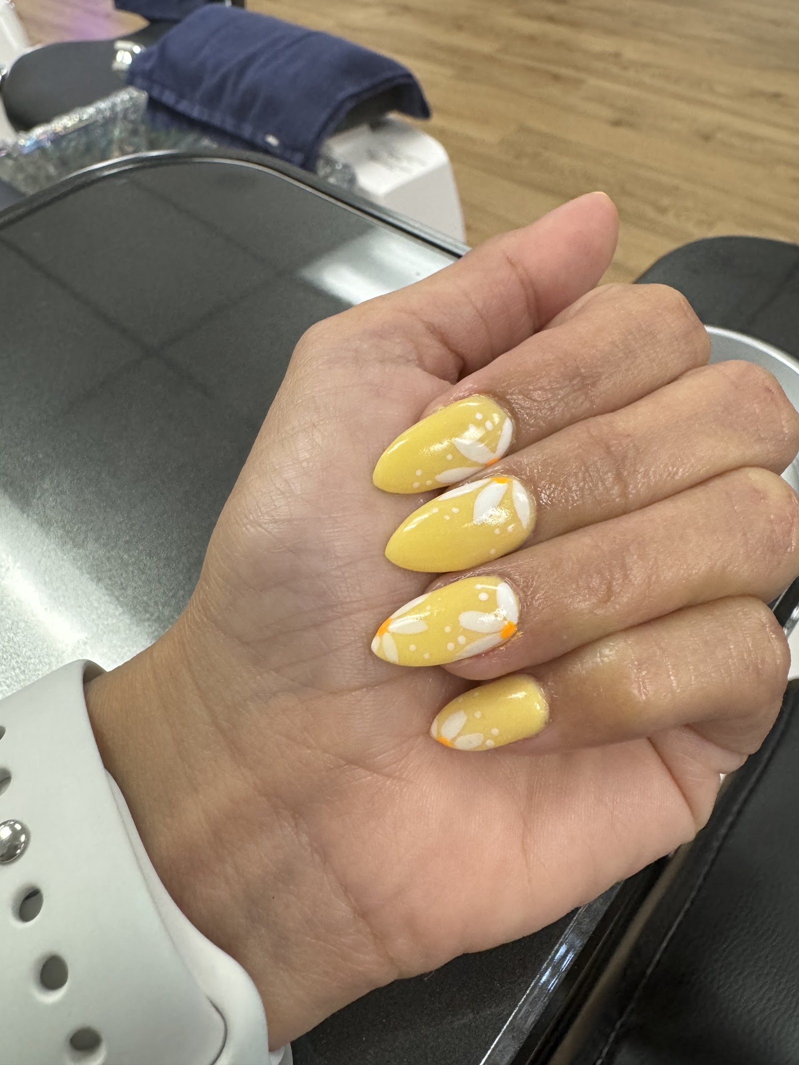Salon Willow nail photo 4